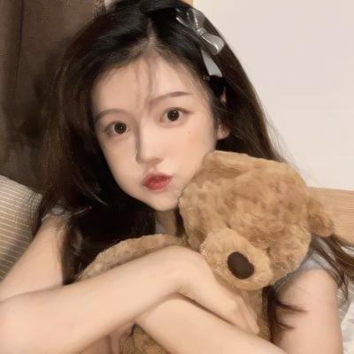 号舱房的女人